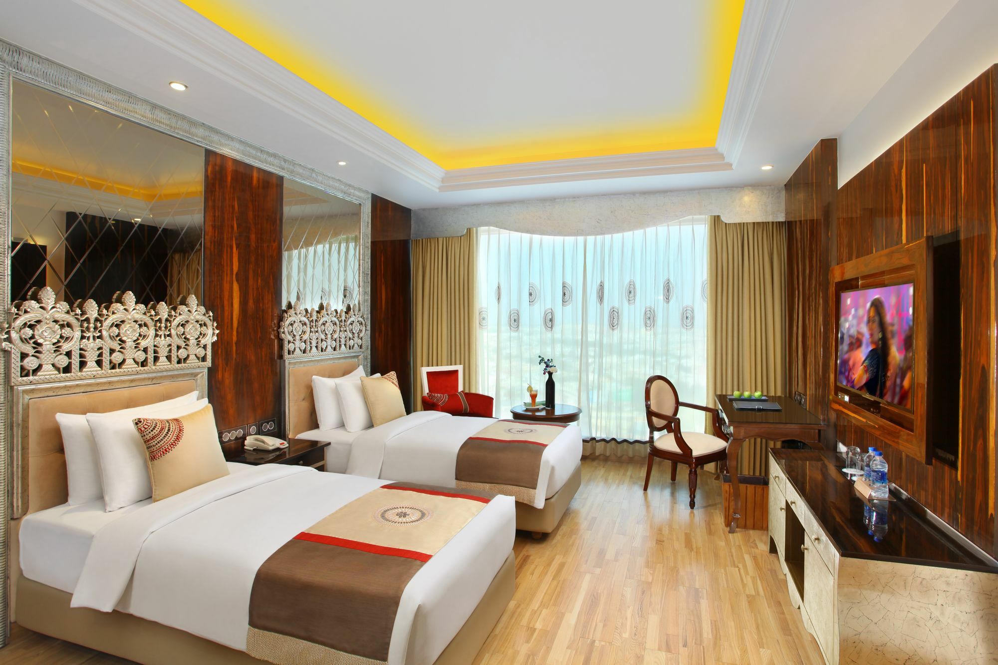 Seven Seas Hotel New Delhi Buitenkant foto